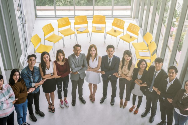 Người chơi trải nghiệm cá cược VR/AR tại Hay88